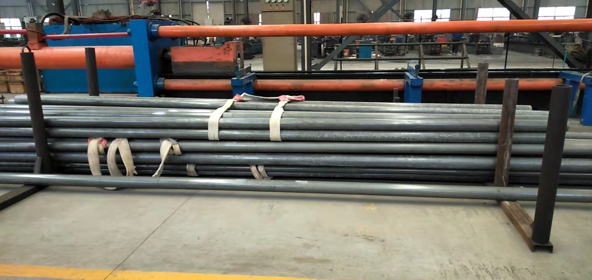 150噸高精度冷拔機.jpg